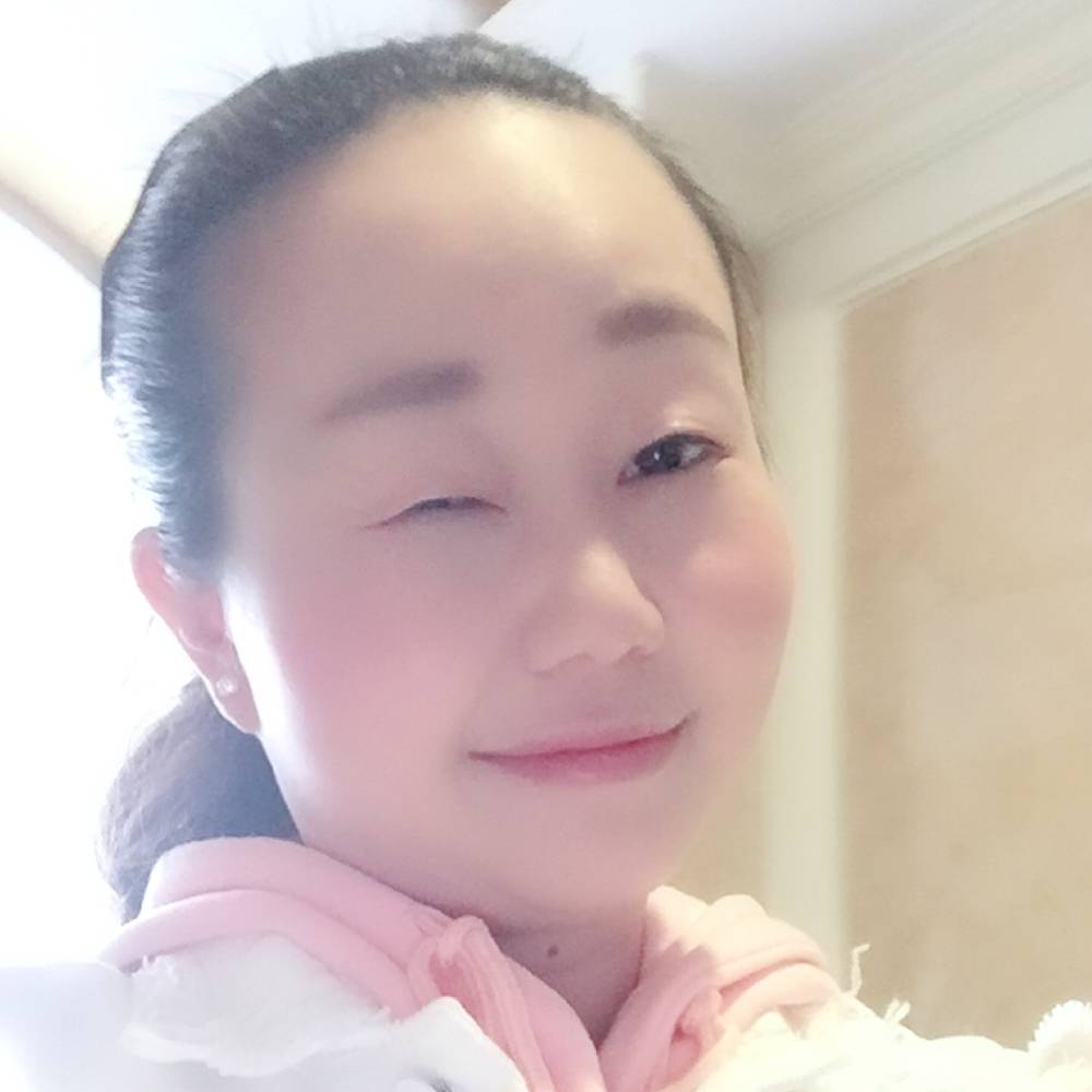 小刺猬停止含蓄的照片