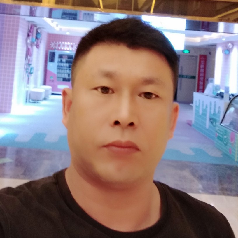 留胡子拾忆霓裳的照片