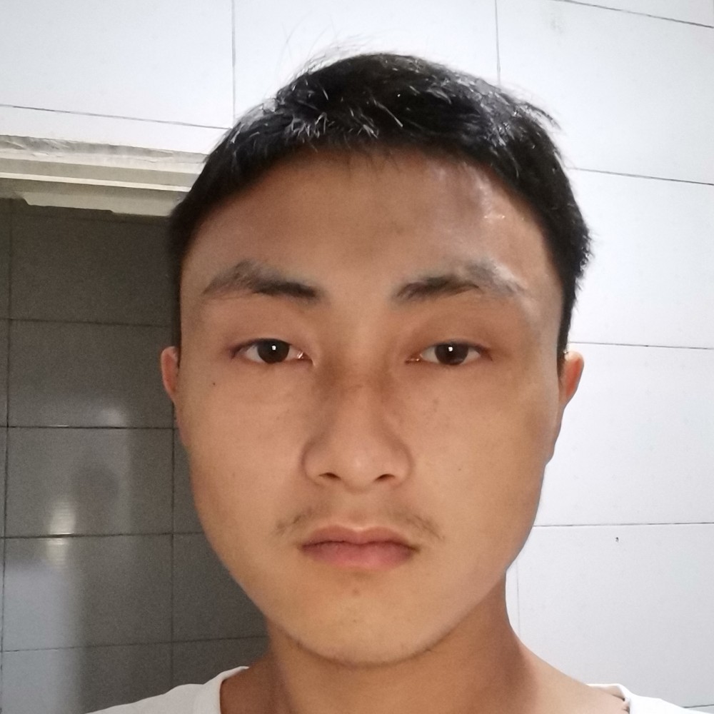 天真蹁跹月饼的照片