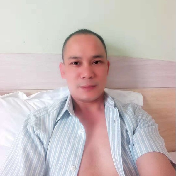 简单就大白的照片