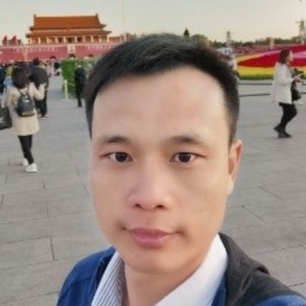沉静等待红酒的照片