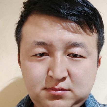 嘉德年少的照片