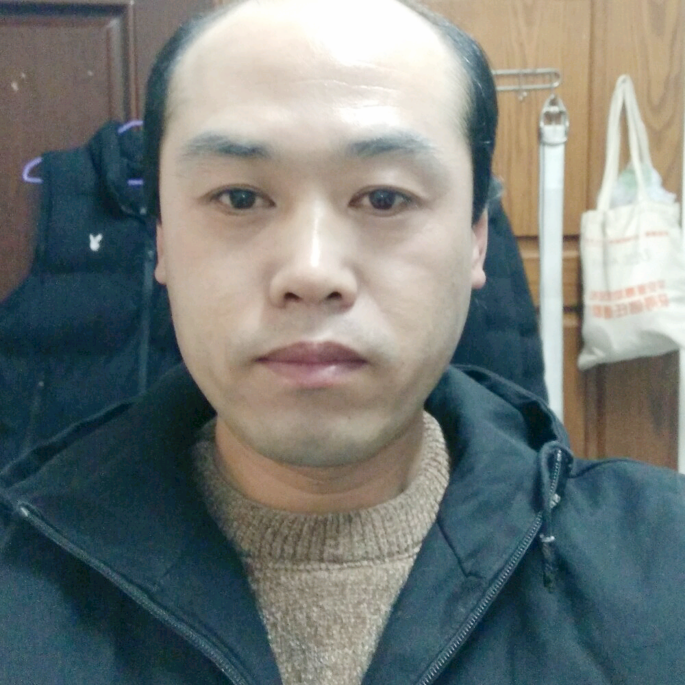 知性那舒荷的照片