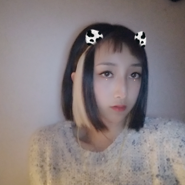 白月光梓的照片
