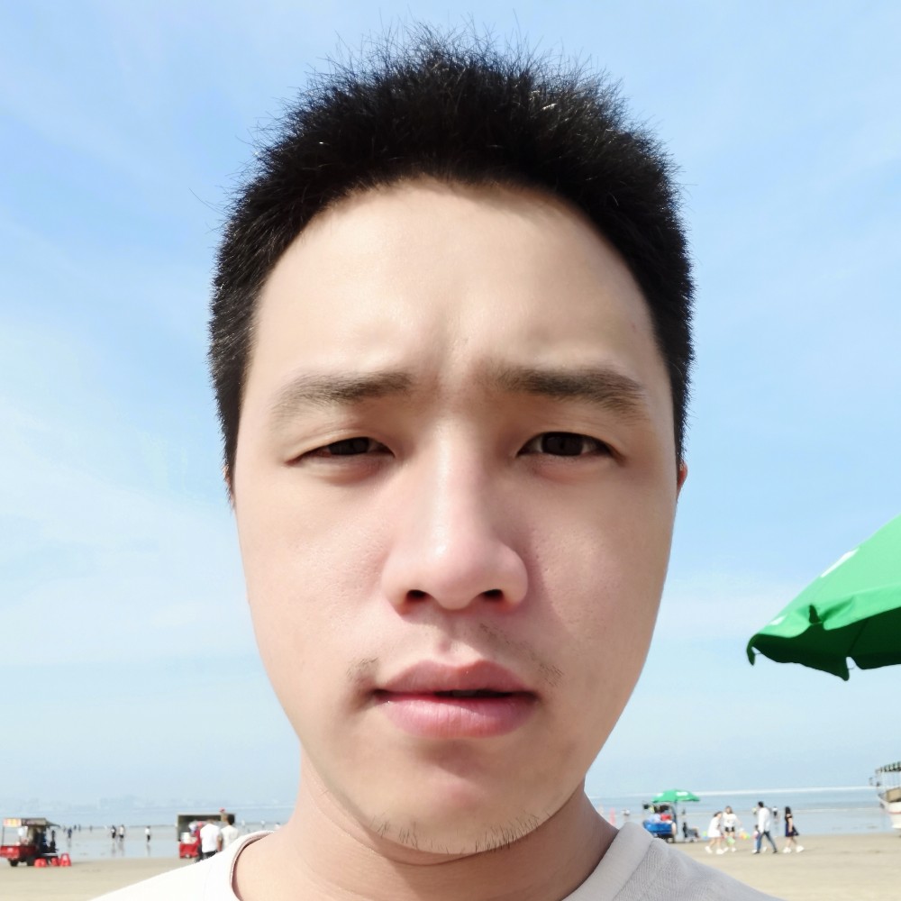 唐默的照片