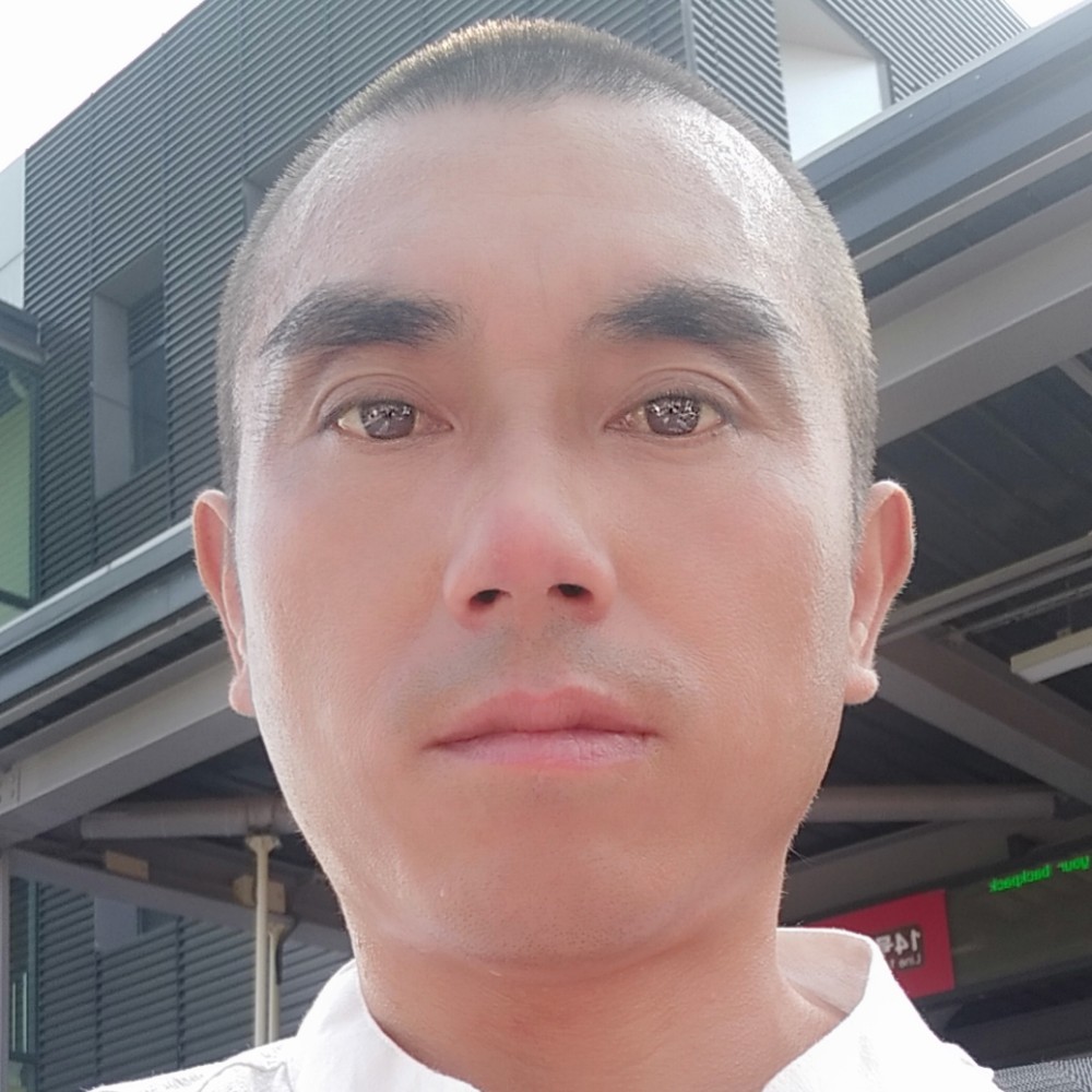 雨蹙眉冷静的照片