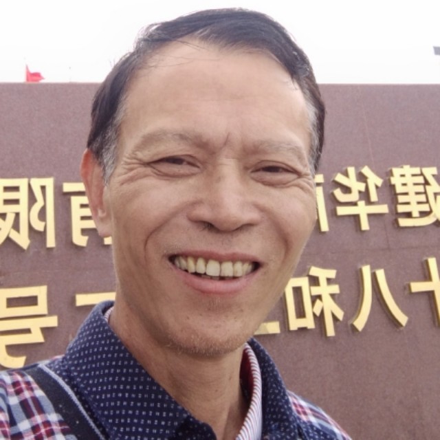 龙海乐的照片