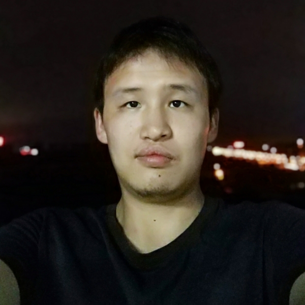 大白挽你手的照片