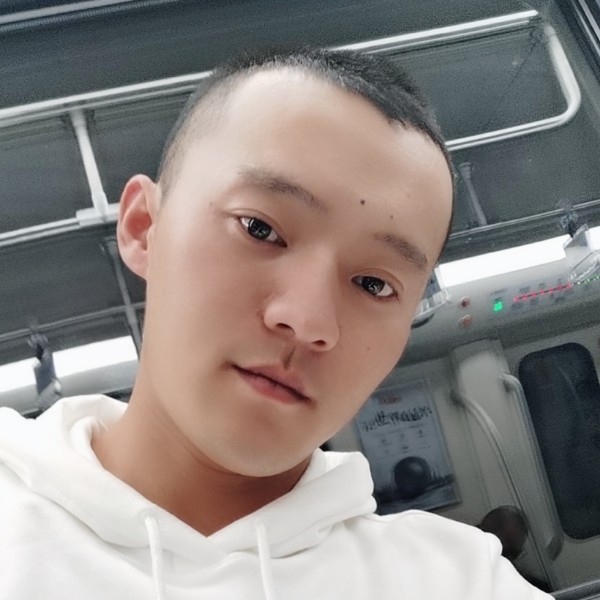 YZ男的照片