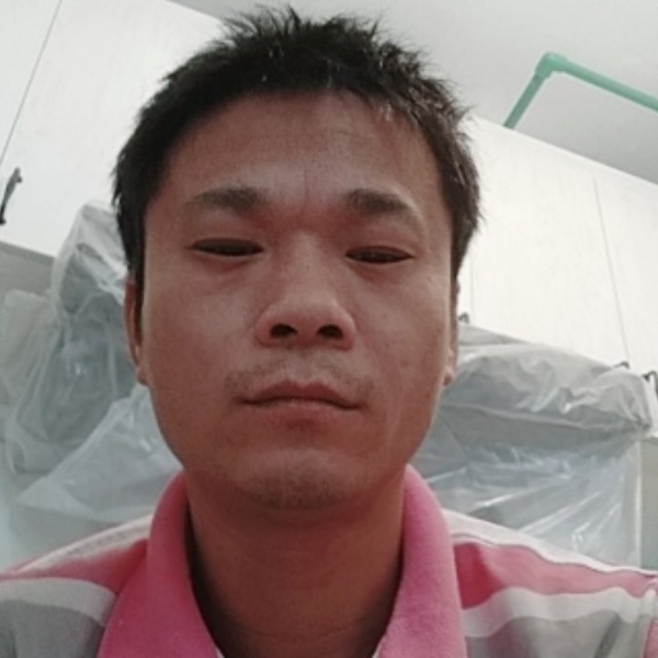 受伤的心林武的照片