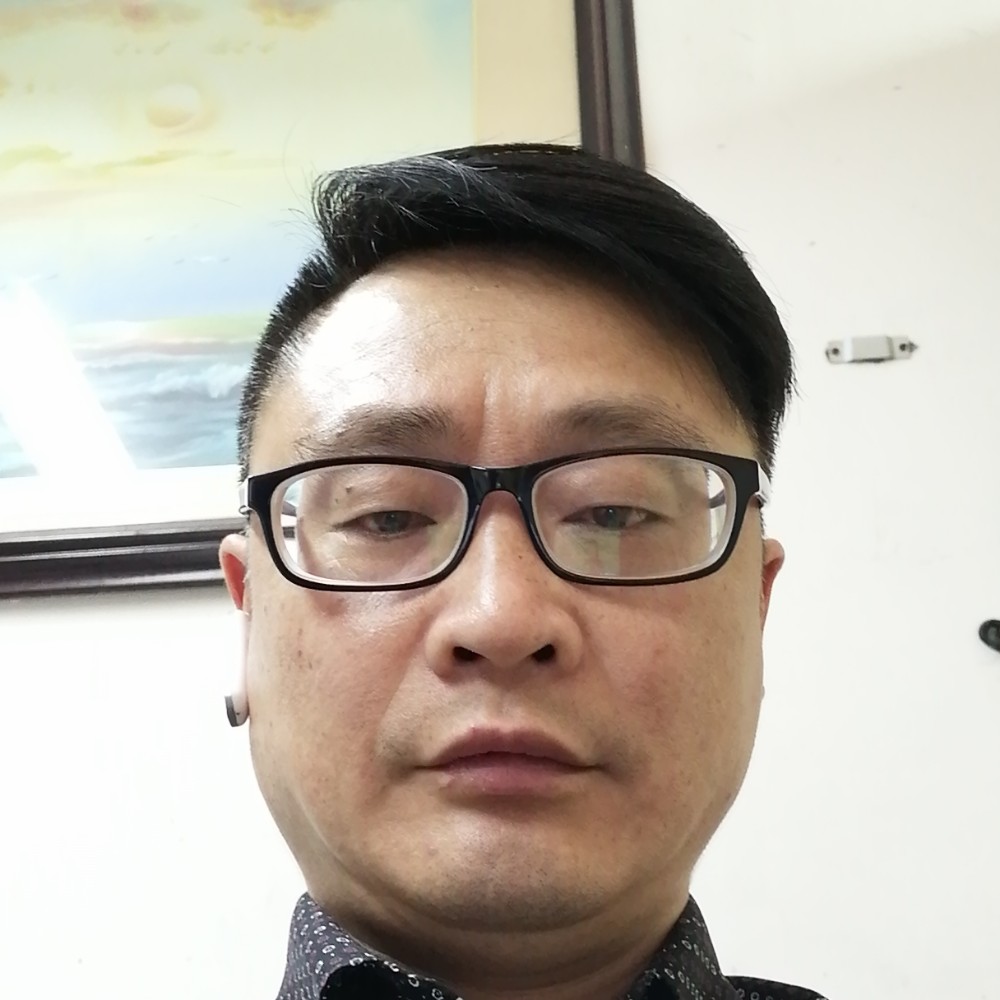 草丛想人陪的照片