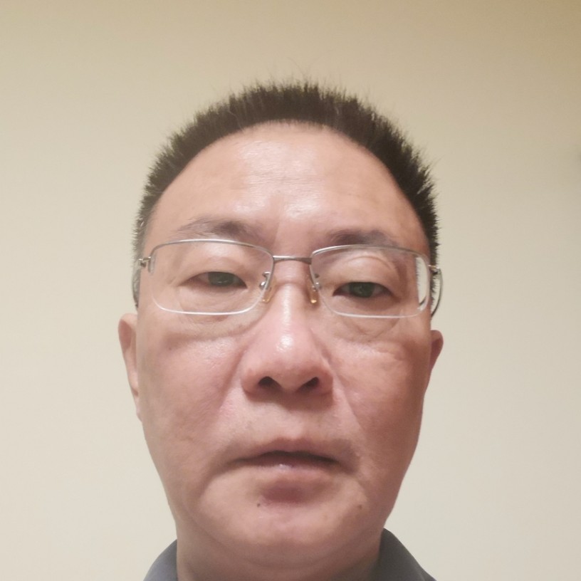 乔医的照片