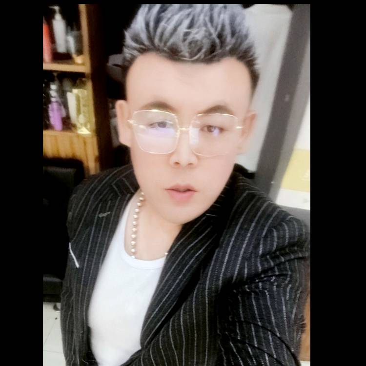 一个孤独的萝卜的照片