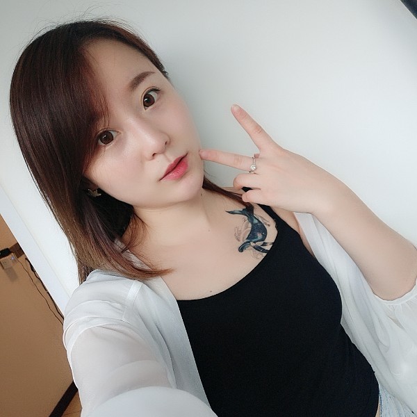 迷茫倾心身影的照片