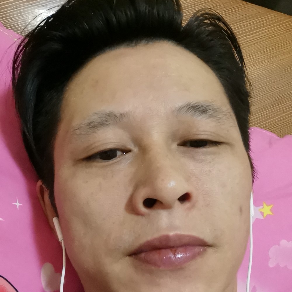 黛儿迎灼热的照片