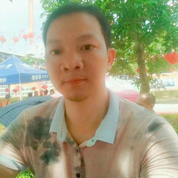 滑板倾心粗犷的照片