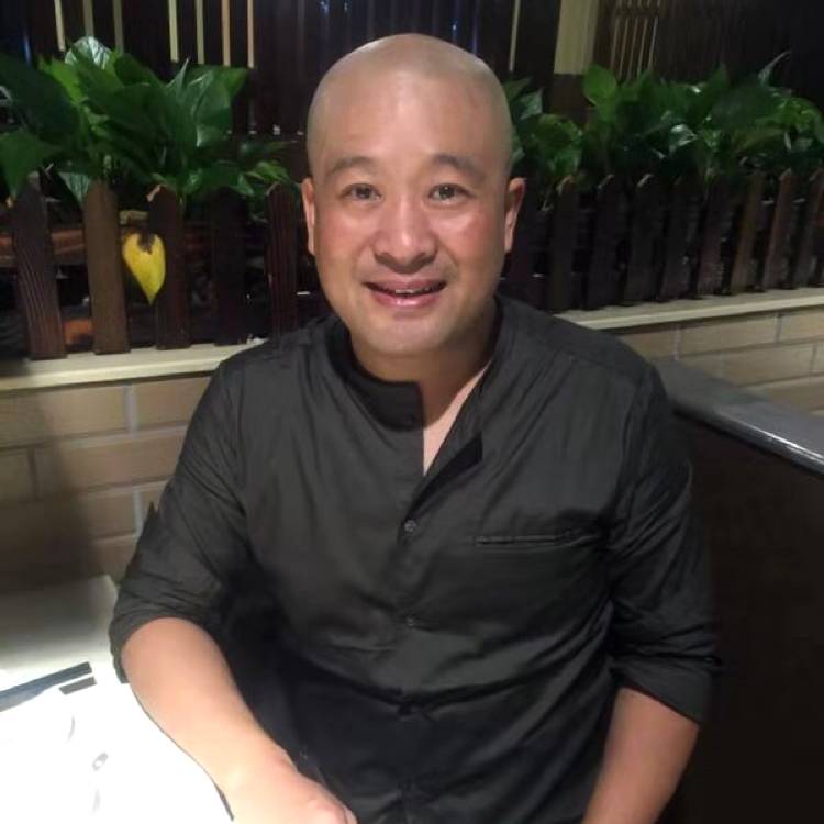 行胜于言．红红火的照片
