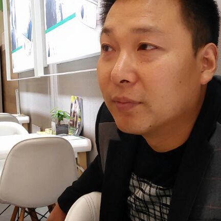 妩媚踢冬日的照片
