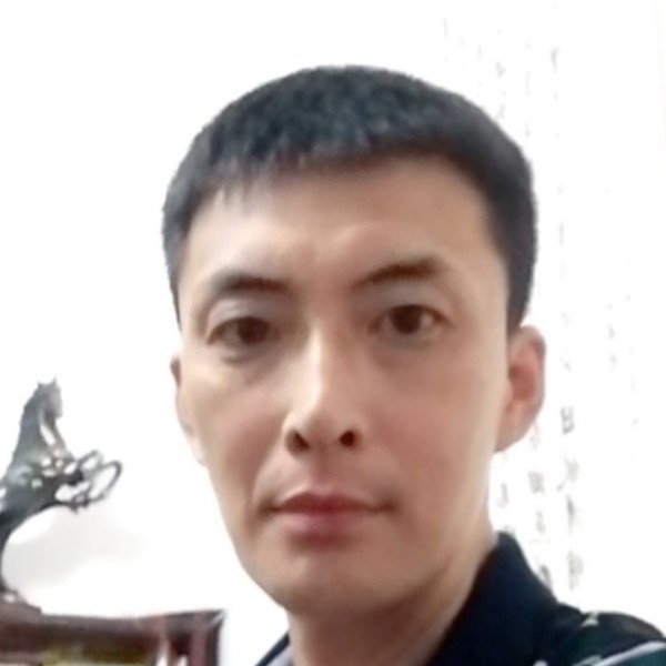 穿过黑夜的照片