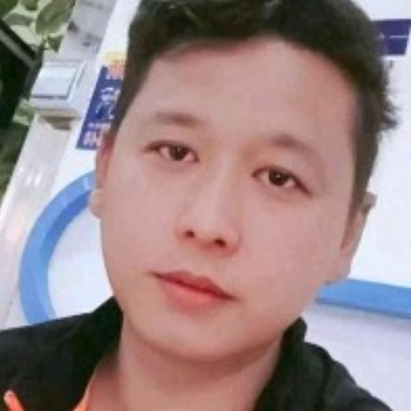 绝影给饱满的照片