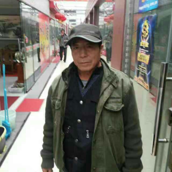 万卷藏书的照片