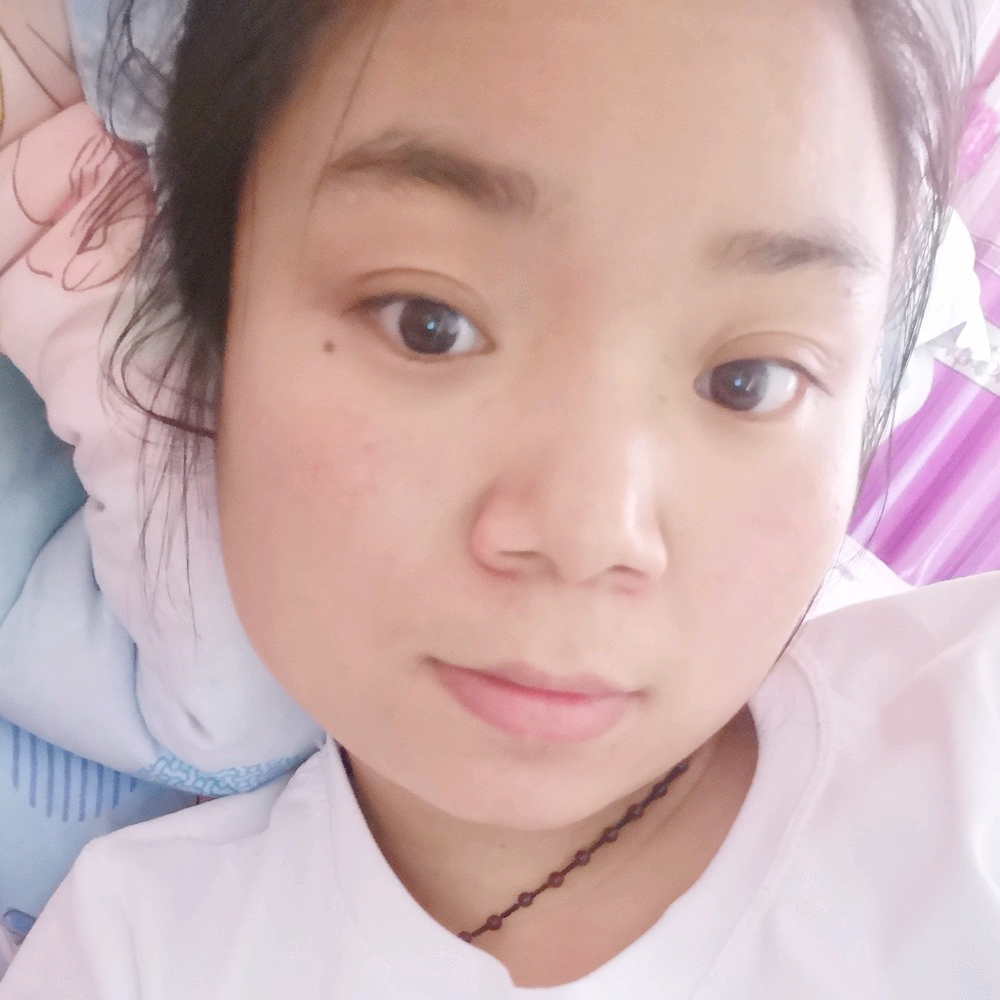 小懒猪与一个人的照片