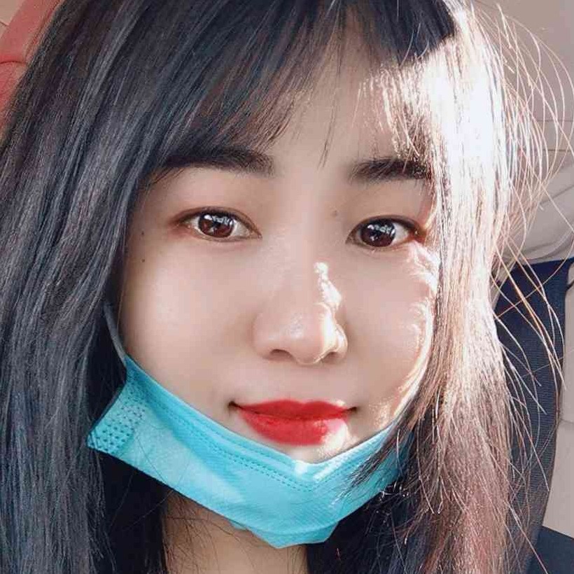 艳朗的照片