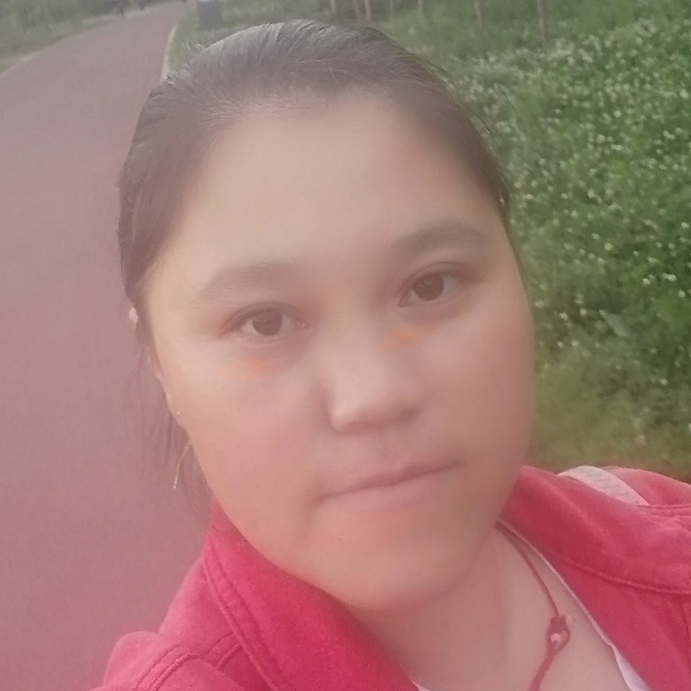 孤独深拥诺言的照片