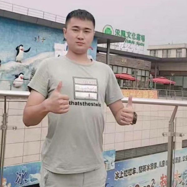 泪神丘吉的照片