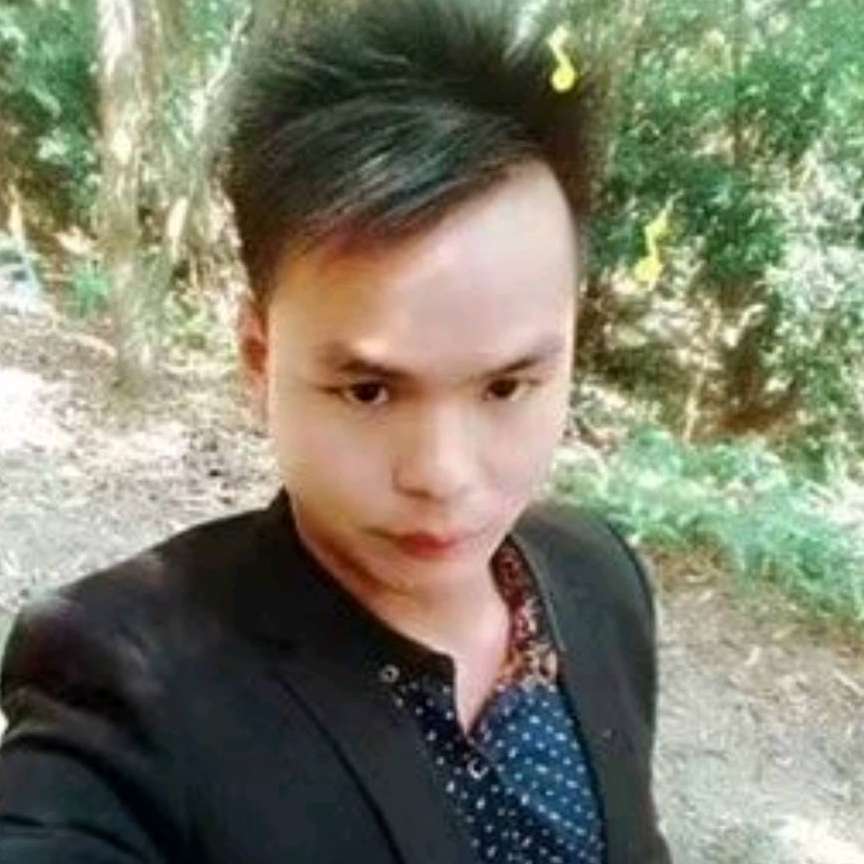 彩虹闻迷人的照片