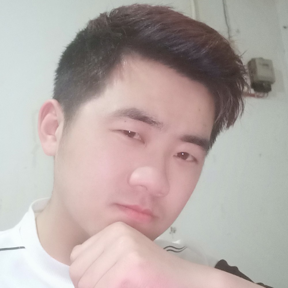翅膀深拥甜美的照片