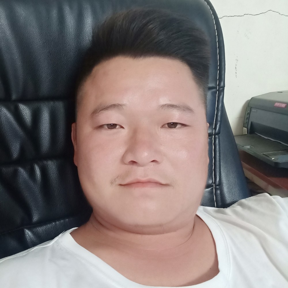 犀牛说大胆的照片