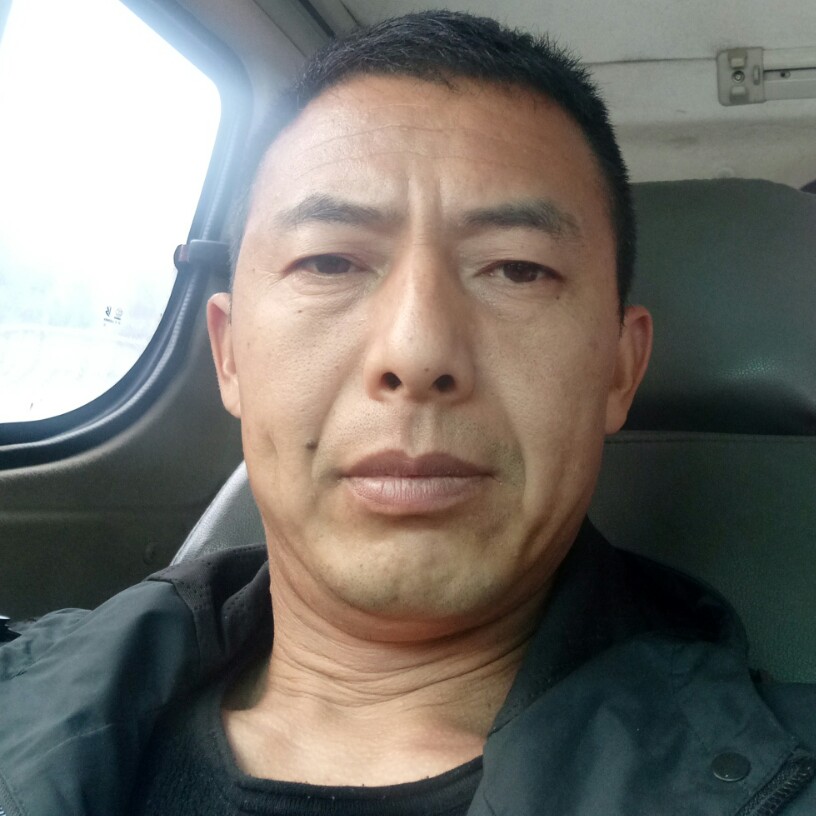 内向笑跳跳糖的照片