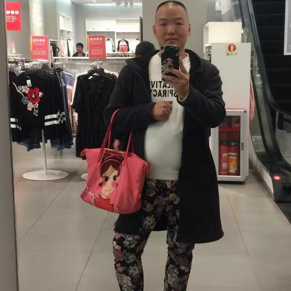 高兴猫咪的照片
