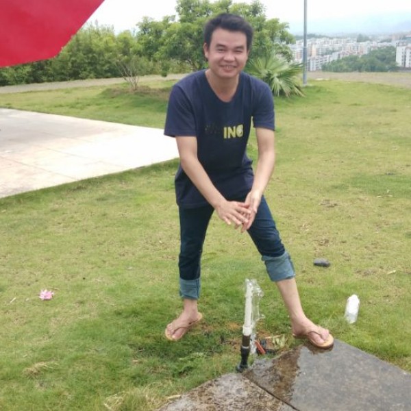 荼蘼邂逅独寂的照片