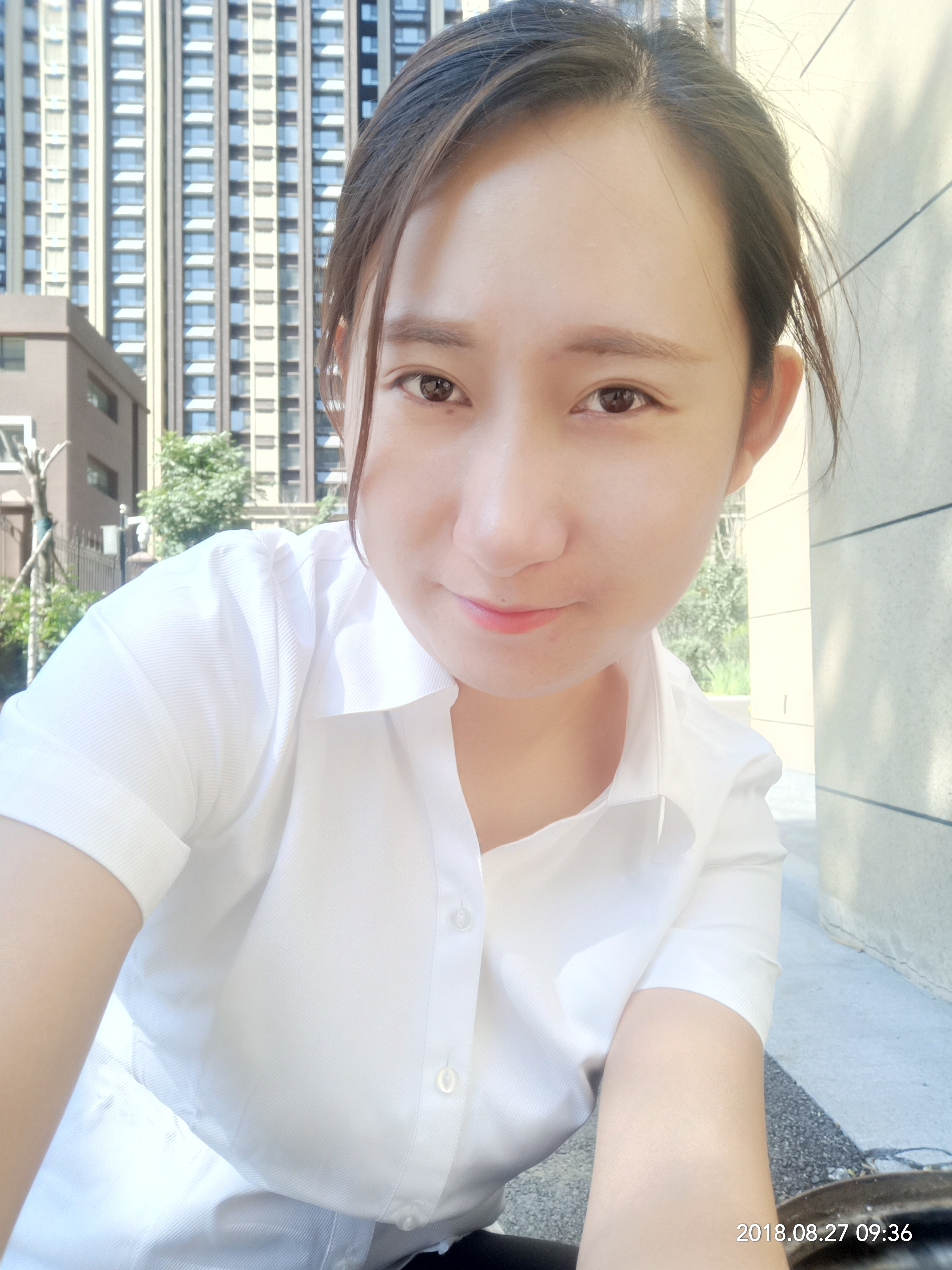王莉娜的照片