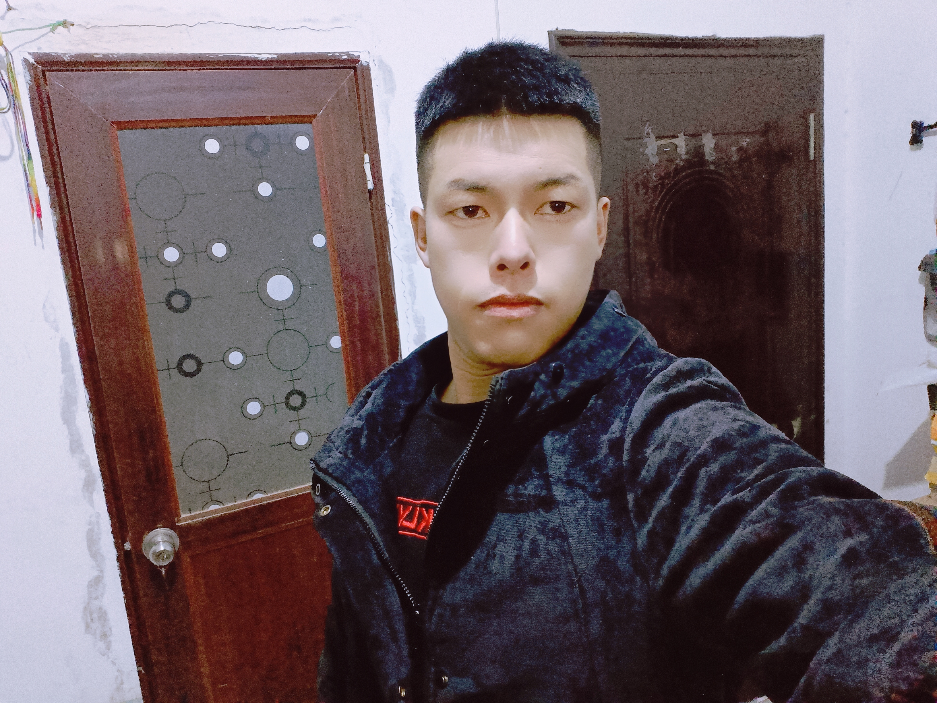 香烟与火柴的伤的照片